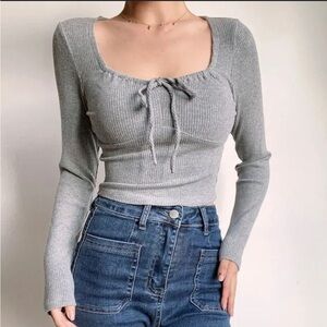 Hollister gray long sleeve top size L with ajustable strings